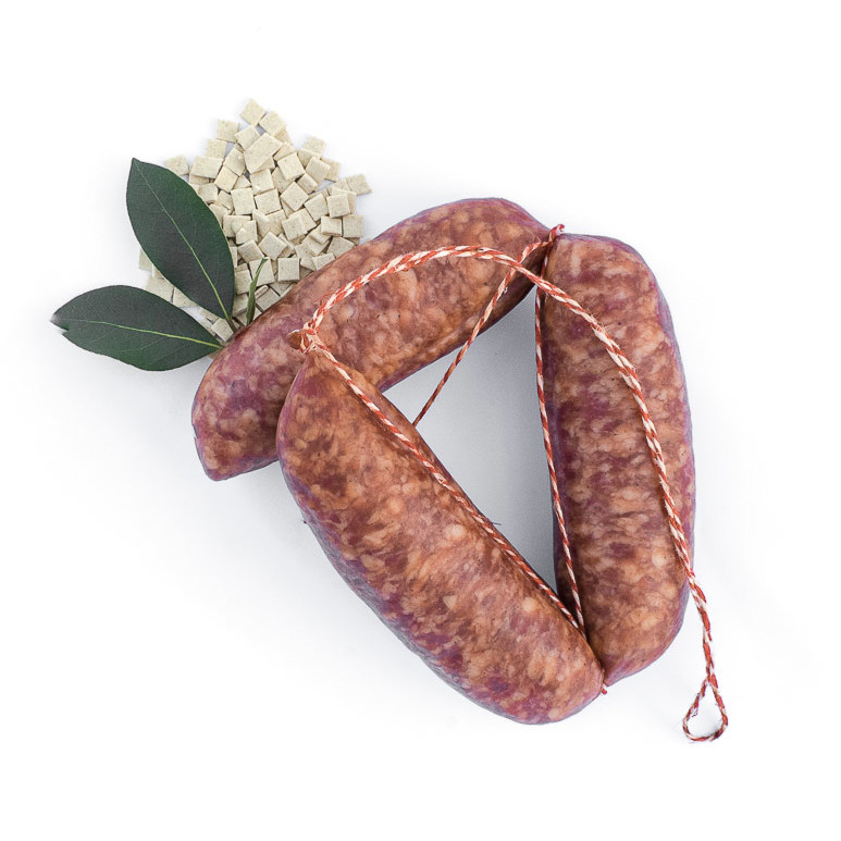 Diot de savoie fumé. Maison Alpin. Vente en direct de la salaison familiale. Charcuterie artisanale, saucisson, saucisse, diot, jambon, de Haute-Savoie & viande de qualité supérieure en ligne.