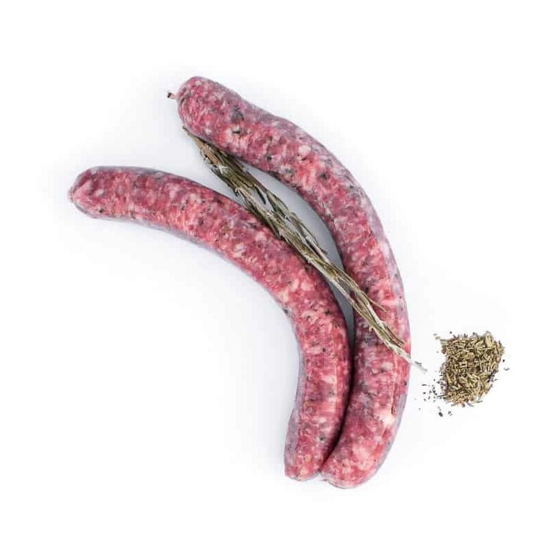 Saucisse aux herbes. Maison Alpin. Vente en direct de la salaison familiale. Charcuterie artisanale, saucisson, saucisse, diot, jambon, de Haute-Savoie & viande de qualité supérieure en ligne.