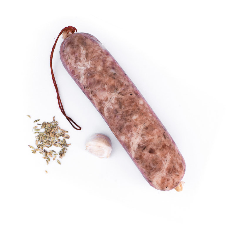 Longeole de savoie. Maison Alpin. Vente en direct de la salaison familiale. Charcuterie artisanale, saucisson, saucisse, diot, jambon, de Haute-Savoie & viande de qualité supérieure en ligne.